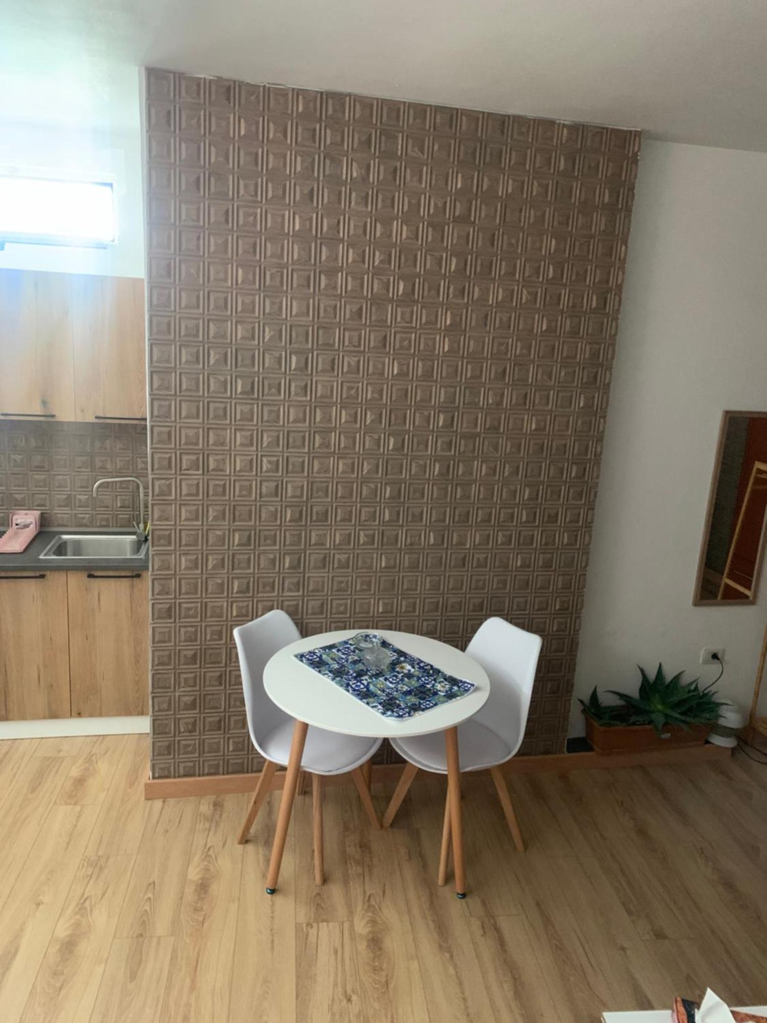 Essenza Apartament *